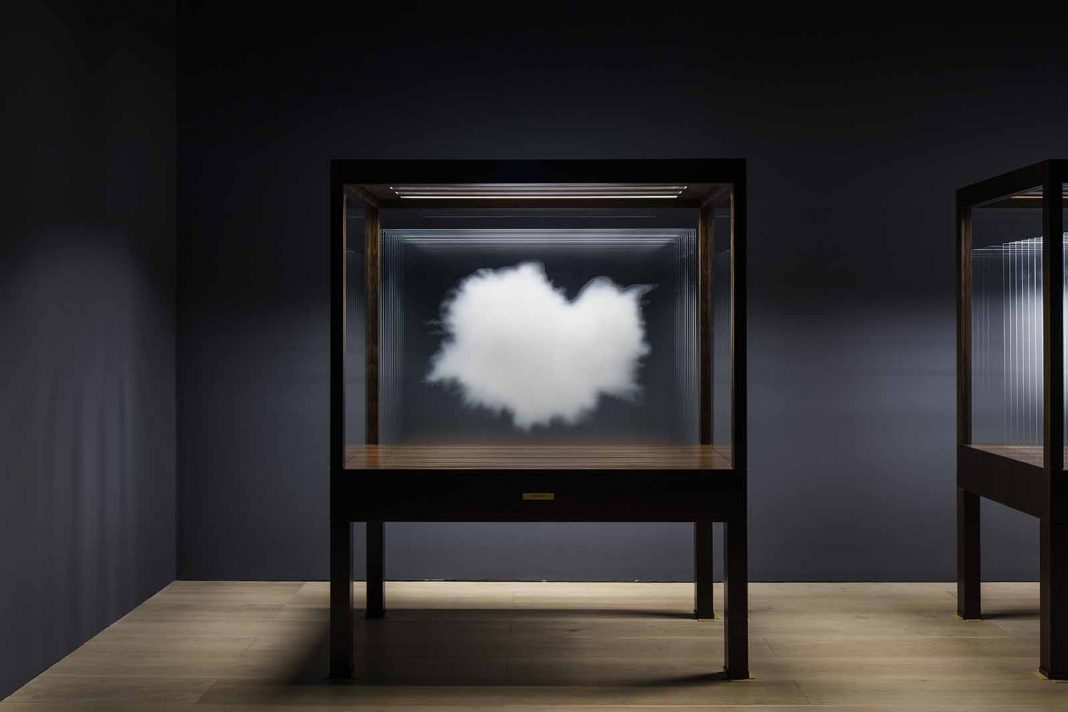 Leandro Erlich – Collection de Nuageshttps://www.exibart.com/repository/media/eventi/2019/01/leandro-erlich-8211-collection-de-nuages-1068x712.jpg