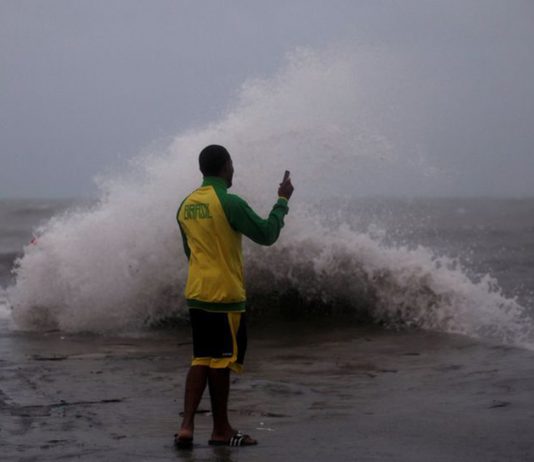 Dominique White – Fugitive of the State(less) Dominique White – Fugitive of the State(less)