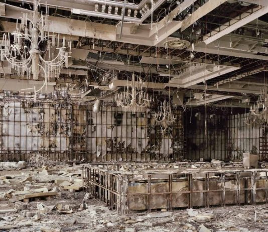 La città distrutta e la città sotterranea: Alessio Romenzi / Valerio Polici