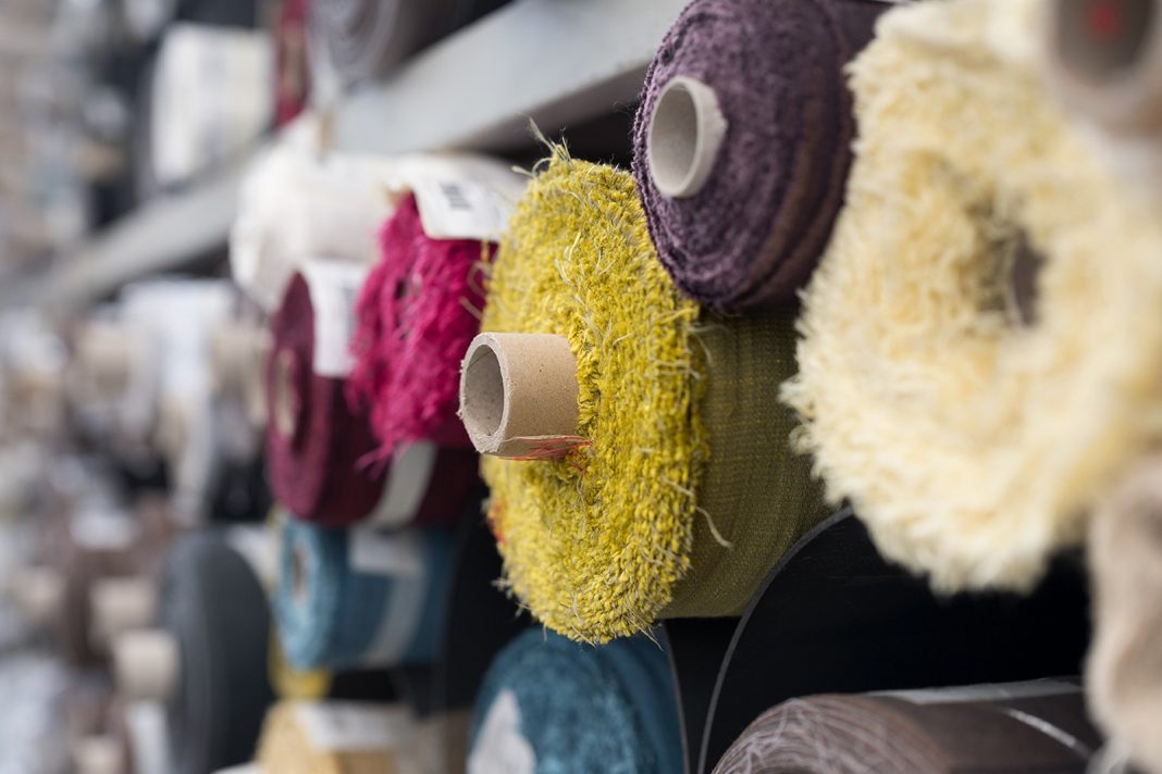 È qui. Un percorso fra luoghi, persone e artehttps://www.exibart.com/repository/media/eventi/2019/03/È-qui.-un-percorso-fra-luoghi-persone-e-arte-2-1068x712.jpg