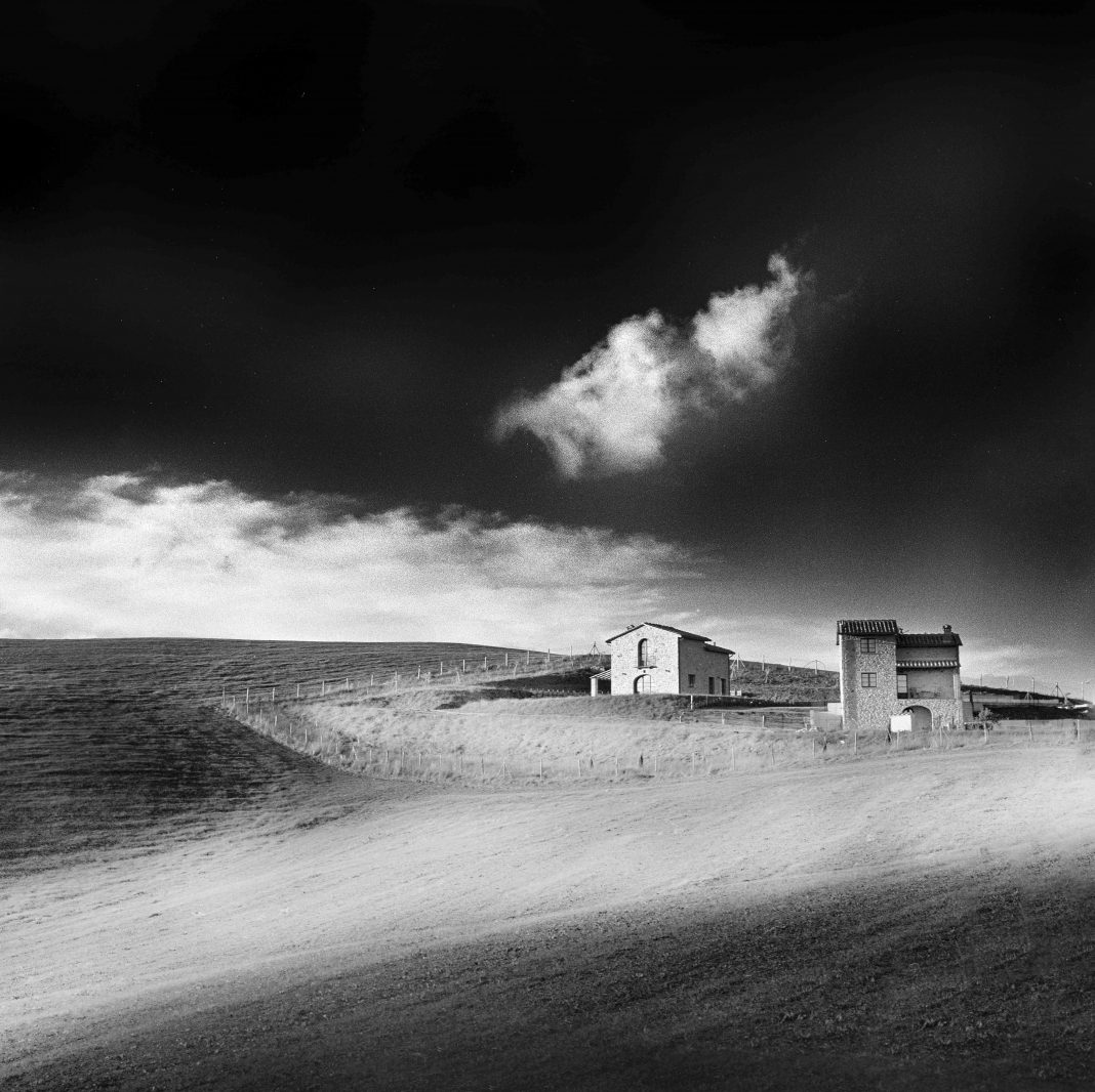 Andrea Berti – La terra che l’inverno non fa morirehttps://www.exibart.com/repository/media/eventi/2019/04/andrea-berti-8211-la-terra-che-l8217inverno-non-fa-morire-1068x1066.jpg