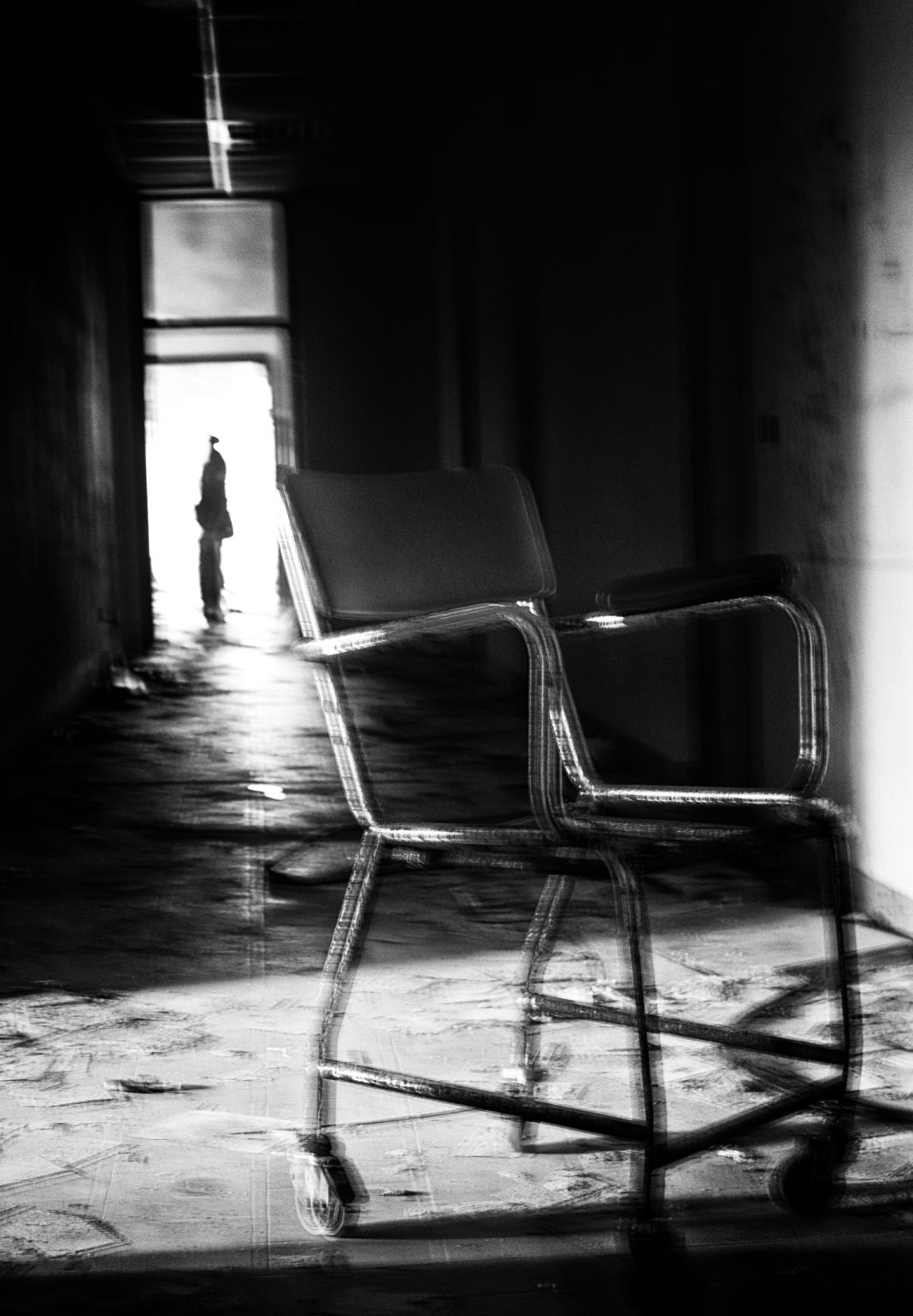 Luigi Profeta / Luigi Riva – Oltre l’immaginehttps://www.exibart.com/repository/media/eventi/2019/04/luigi-profeta-luigi-riva-8211-oltre-l8217immagine-2-1068x1540.jpg