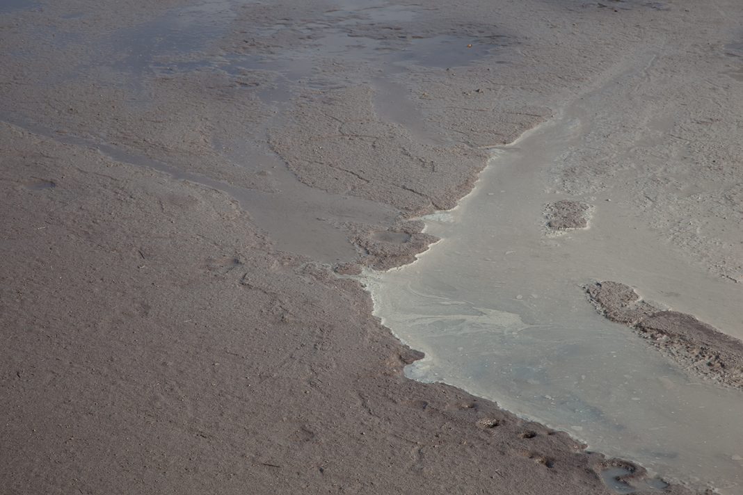 Tania Alineri / Gio Tirotto – Moonscapeshttps://www.exibart.com/repository/media/eventi/2019/04/tania-alineri-gio-tirotto-8211-moonscapes-1068x712.jpg