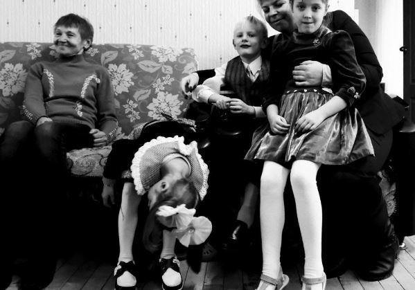 Karymava Hulnaza – Unrootedhttps://www.exibart.com/repository/media/eventi/2019/05/karymava-hulnaza-8211-unrooted.jpg