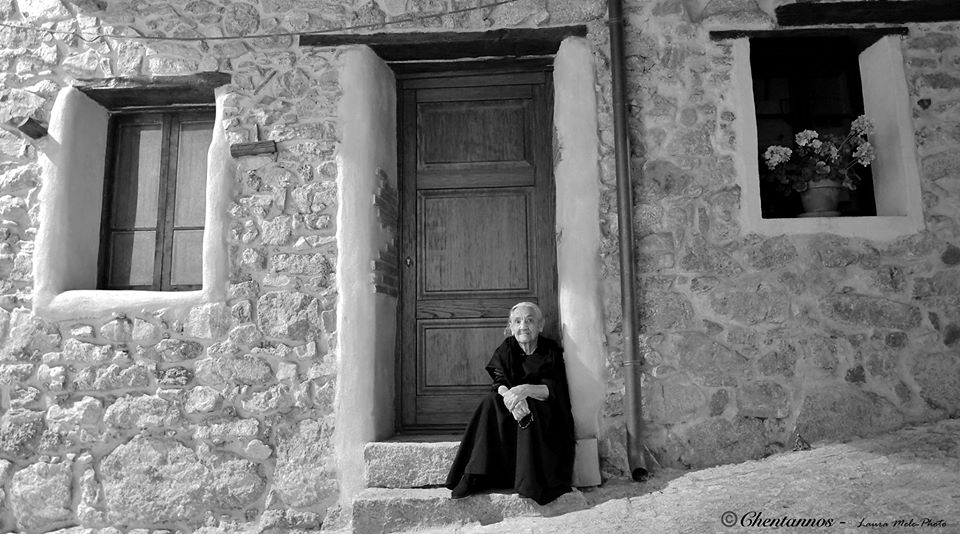 Laura Mele – Antica cortesia / Chentannoshttps://www.exibart.com/repository/media/eventi/2019/05/laura-mele-8211-antica-cortesia-chentannos.jpg