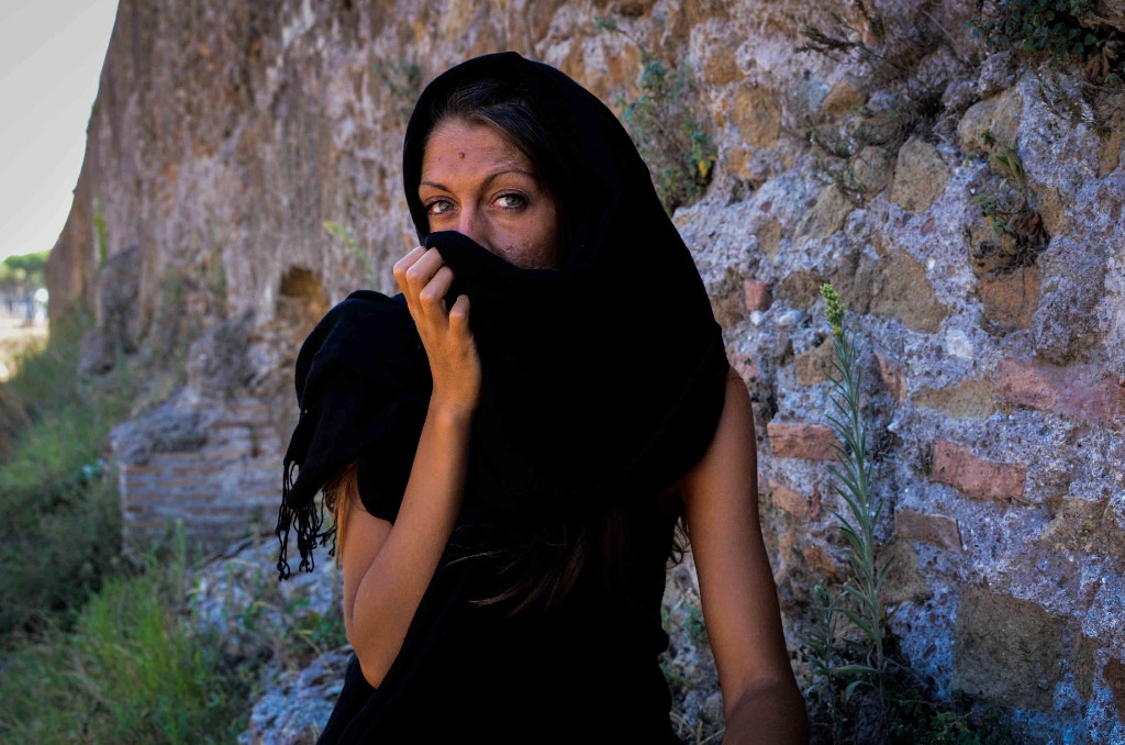 Emanuela Caso – Womenhttps://www.exibart.com/repository/media/eventi/2019/06/emanuela-caso-8211-women.jpg