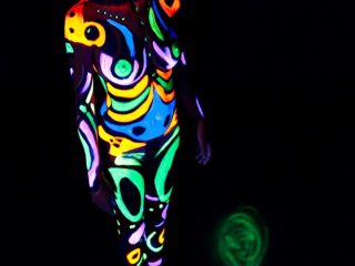 fluo mInd
bpainting fluo sonia floris/adrena
modella valeria cogoni+fotografo Alessandro piras