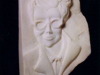 AUTORITRATTO ( per far vedere, ahimè, come sono bbbella!!!)-  Marmo bianco di Carrara