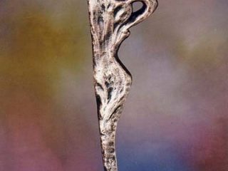 "OPTIONAL 1: NYMPHALIS", opera in bronzo con fusione a cera persa.