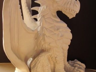- CERAMICS SCULPTURE'S -

Scultura di drago in ceramica di Sevres antecedente alla dipintura.
Altezza = 50 cm.
(vedi "Silver-Dragon")