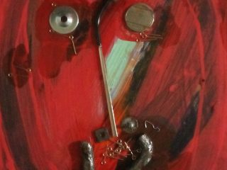 Autoritratto Infarcito di Cose © 20 x 30 cm - gen 2025 - tecnica mista su cartone - Q2