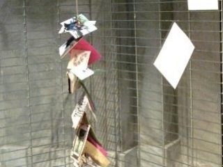 Fro5IT
installazione, realizzata col contributo di diversi artisti, Cuneo 04-21/09/2005