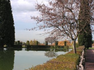 Tivoli, specchio