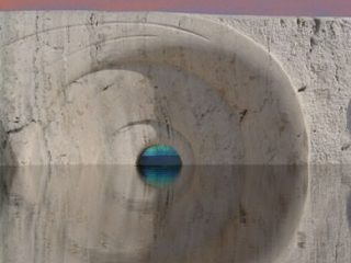 AL DI LA DEL MURO