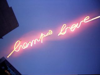 "Lampo breve" stampa foto su tela con intervento di neon
mis.98x70