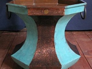 Pluton
Vaso in rame brunito e patinato blu verde.