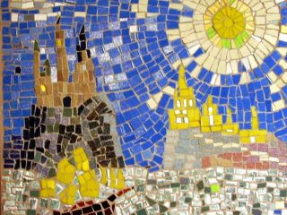 Titolo  : IL VELIERO
Tecnica : MOSAICO in CERAMICA, MARMO, VETRO COLORATO
Misure : 50x50  - Peso : 10Kg circa