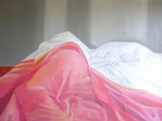 olio su tela 60x80

             "Assenza"
...l'alba luminosa si insinua con  squarci di luce a rompere il buio del sonno...del silenzio...
interni in cui la vita umana sembra assente,quasi assorbita da un vuoto immaginario,sprofondata in un'intimità a