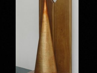 “LA MASO-SEDIA” 2000
balsa, legno di ciliegio, oro in foglia, gommalacca e pigmenti
