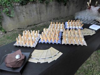 Finger food relativo all'opera
'ovetto sul pollaio'
accompagnato dalla tipologia di vino prosecco rosè