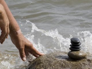 rock balancing