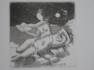 .....AMBIGUITA' E DOPPIEZZA DELL'ESSERE UMANO CHE DIETRO LA PIACEVOLEZZA DELL'IMMAGINE CELA FALSITA' E IPOCRISIA....SI ABBANDONA E GIOCA CON I LIBRI DELLA VITA, GIOCA CON I SENTIMENTI COME CARTA STRACCIA. ACCATTIVANTE CIVILTA' DELL'IMMAGINE BELLEZZA E INGA