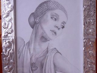 TIZIANA
30cm x 40cm matita
su cartoncino la cornice è sempre dell'artista incisa a mano