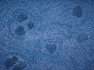 "Profondità Oceaniche"
Ricerca pittorica e spirituale, il colore e la materia divengono protagonisti, lo spettatore viene guidato in una nuova dimensione spaziale