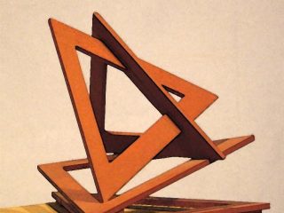"Interspazio triangolare" scultura lignea (assemblaggio)
