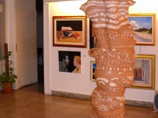 "In equilibrio sopra la follia"