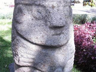 TOTEM CHAVIN