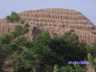 huaca del soL CAMPIÑA DE MOCHE TRUJILLO -PERU