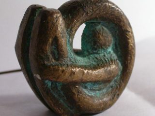 ...VUOTO...
 (bronzo)