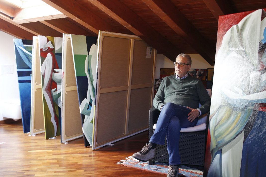 Fabio Agliardi – La fantasia della Carità (evento online)https://www.exibart.com/repository/media/formidable/11/01.-Agliardi-in-studio-1068x711.jpg