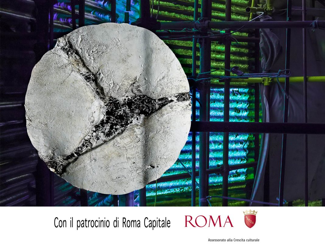 Eugenio Donato / Alessandro Zazza – Roma. Frammenti da una città che vive.https://www.exibart.com/repository/media/formidable/11/2-Fotomontaggio-Donato-Zazza-con-patrocinio-1068x801.jpg