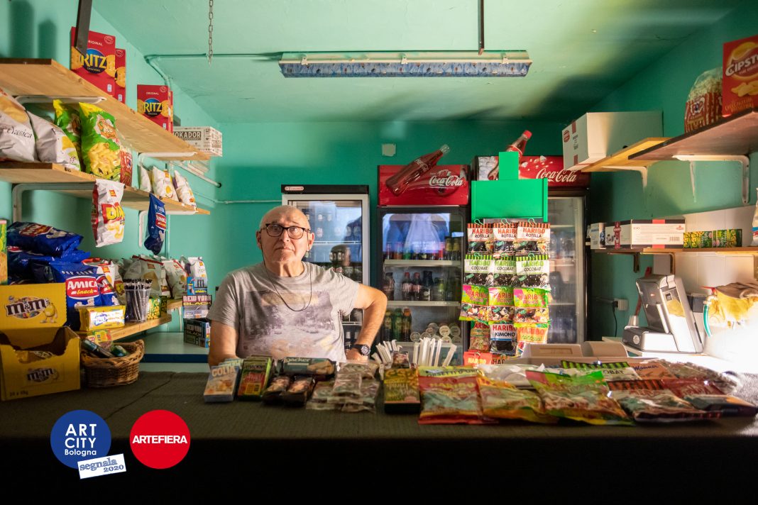 Margherita Caprilli – Mutazioni Resistentihttps://www.exibart.com/repository/media/formidable/11/2020_Fiorenzo_Mutazioni-Restinti-1-1068x712.jpg