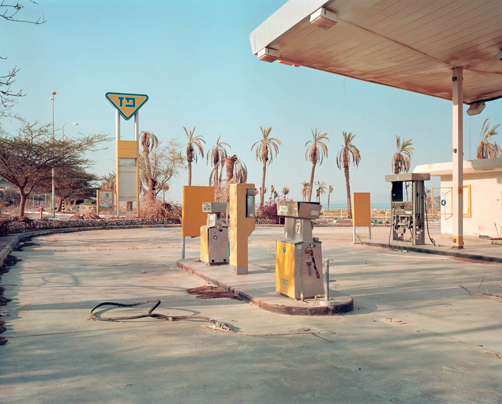 Biosfera. Immagini, forme, ipotesi di Eco-Resistenzahttps://www.exibart.com/repository/media/formidable/11/Andreas_Hagenbach_UnlearningNations_pressweb-1.jpg