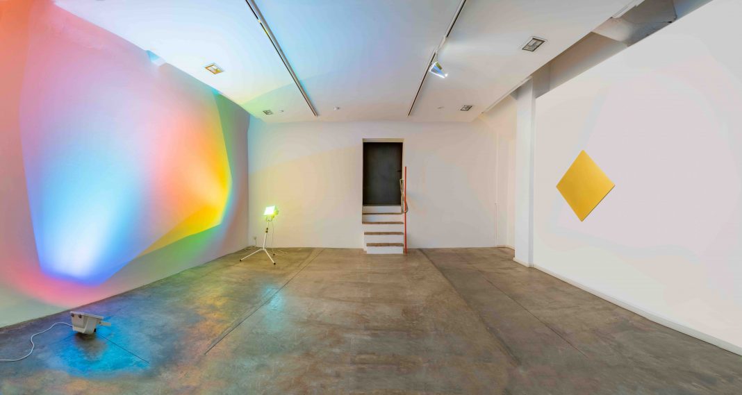 Ann Veronica Janssenshttps://www.exibart.com/repository/media/formidable/11/Ann-Veronica-Janssens_exhibition-view_foto-Alessandro-Fiamingo_4-1068x569.jpg