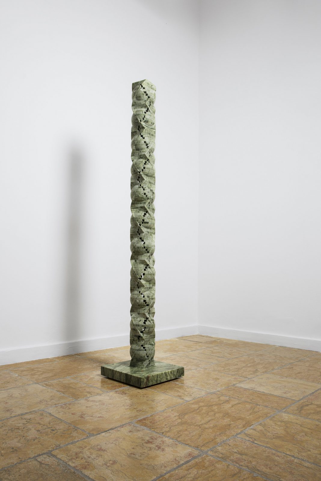 Park Eun Sun – Infinitohttps://www.exibart.com/repository/media/formidable/11/Colonna-Infinita-Ripetibilità-2020-marmo-verde-giada-cm-188-x-34-x-34--1068x1602.jpg