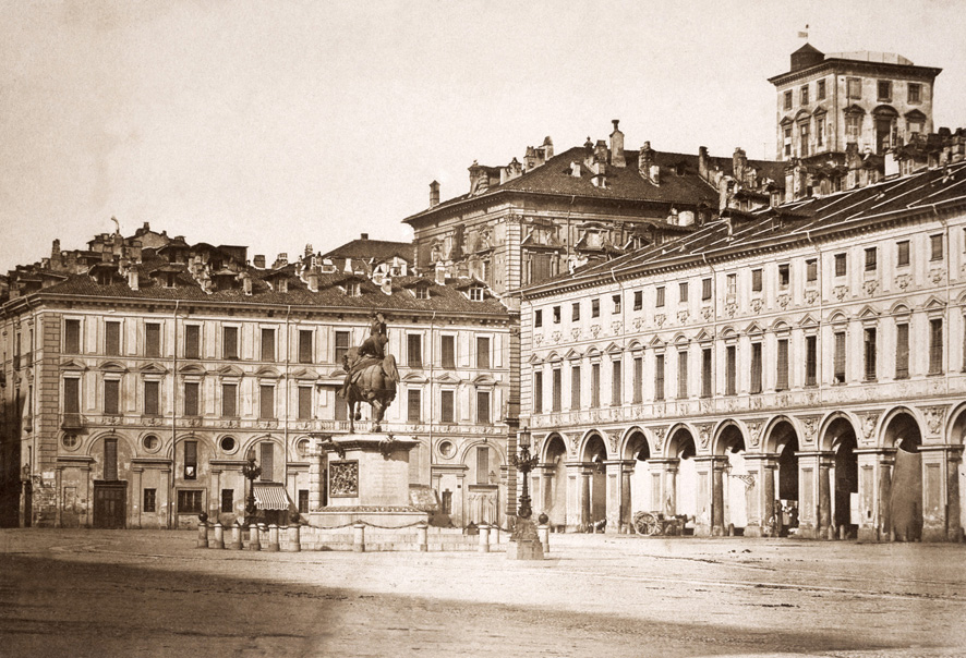 L’altra macchina: un industriale biellese e l’affermazione della fotografia in Italiahttps://www.exibart.com/repository/media/formidable/11/Giuseppe-Venanzio-Sella-Piazza-San-Carlo-a-Torino-1853-carta-salata.jpg