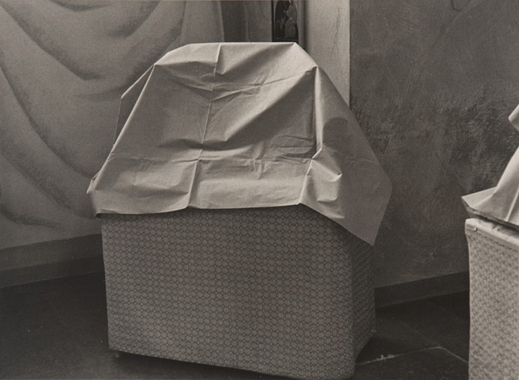 Jonathan VanDyke – How to Operate in a Dark Roomhttps://www.exibart.com/repository/media/formidable/11/JVD-Untitled-Cover-Gelatin-silver-print-Ed.-of-4-11-x-14-inches-1068x782.jpg