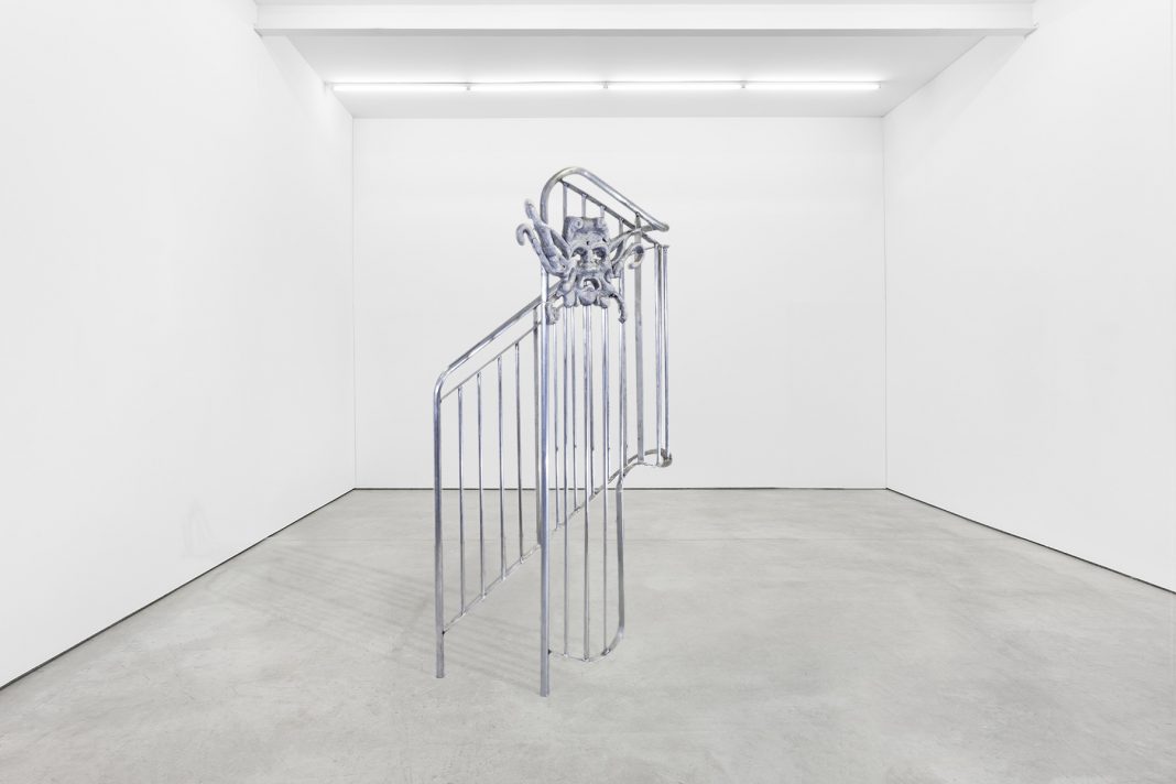 Nelson Pernisco – L’eternité n’est guère plus longue que la viehttps://www.exibart.com/repository/media/formidable/11/Nelson-Pernisco-Leternité-nest-guère-plus-longue-que-la-vie-1068x712.jpg