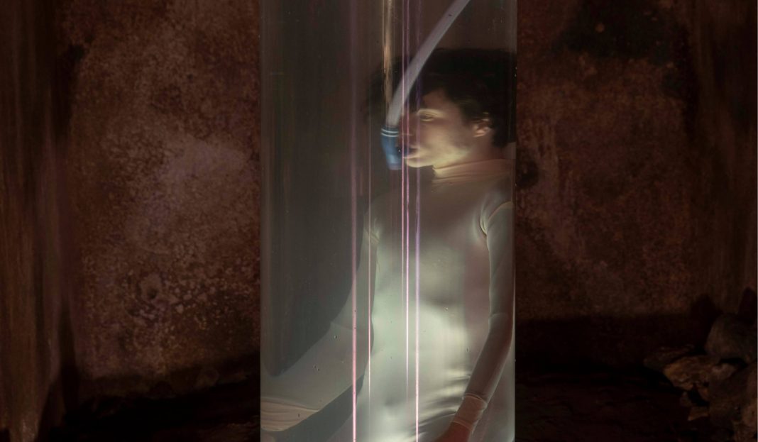 Giovanni Vetere – Talk to the Fishhttps://www.exibart.com/repository/media/formidable/11/Volvo_Vetere_Newsletter-1068x623.jpg