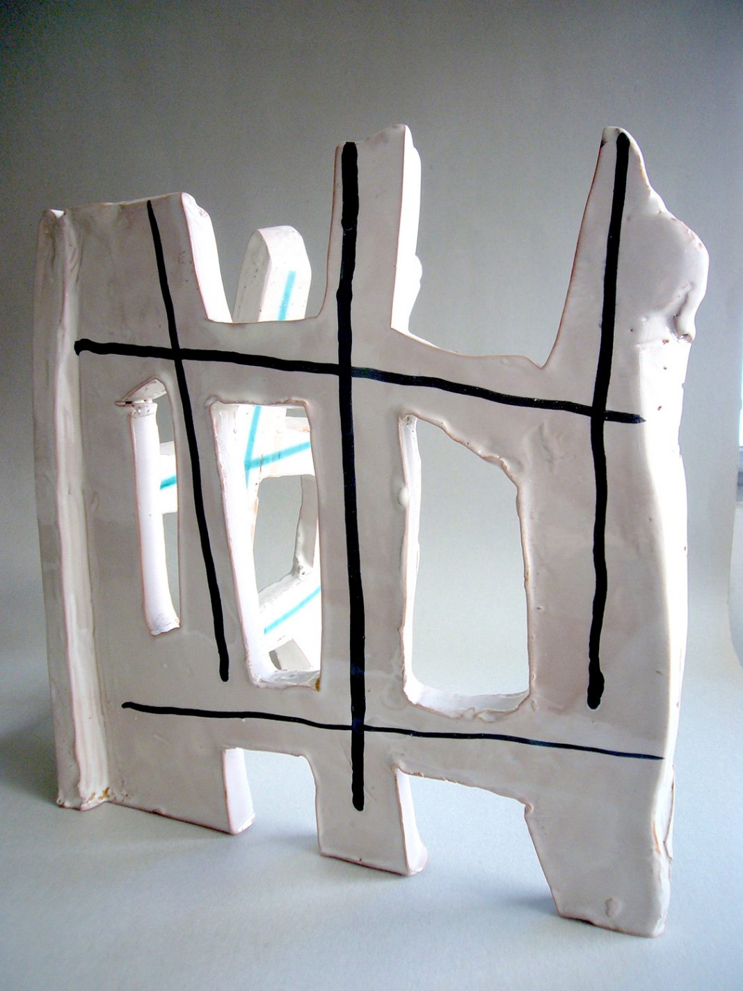 Lino Fiorito – Giocare a Scomparirehttps://www.exibart.com/repository/media/formidable/11/cerami-fiorito-1-1068x1424.jpg