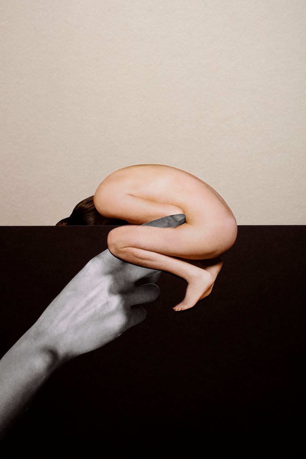 Anna Chiara Gianuzzi – La grammatica del corpohttps://www.exibart.com/repository/media/formidable/11/img/0b2/impersona20-1068x1602.jpg