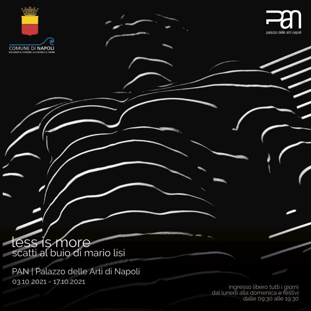 less is morehttps://www.exibart.com/repository/media/formidable/11/img/0e1/cartolina_stripescollection_instagram_man-1068x1068.jpg