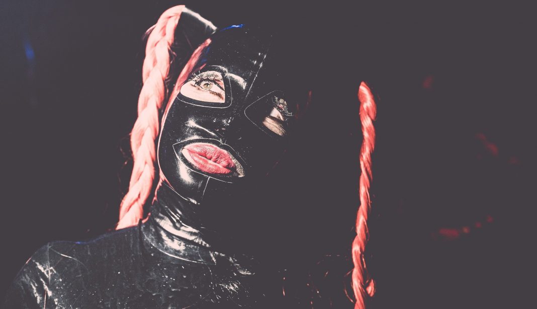 21 anni di Decadencehttps://www.exibart.com/repository/media/formidable/11/img/0f3/decadence-6-1068x616.jpeg