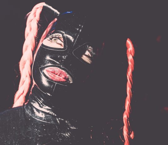 21 anni di Decadence