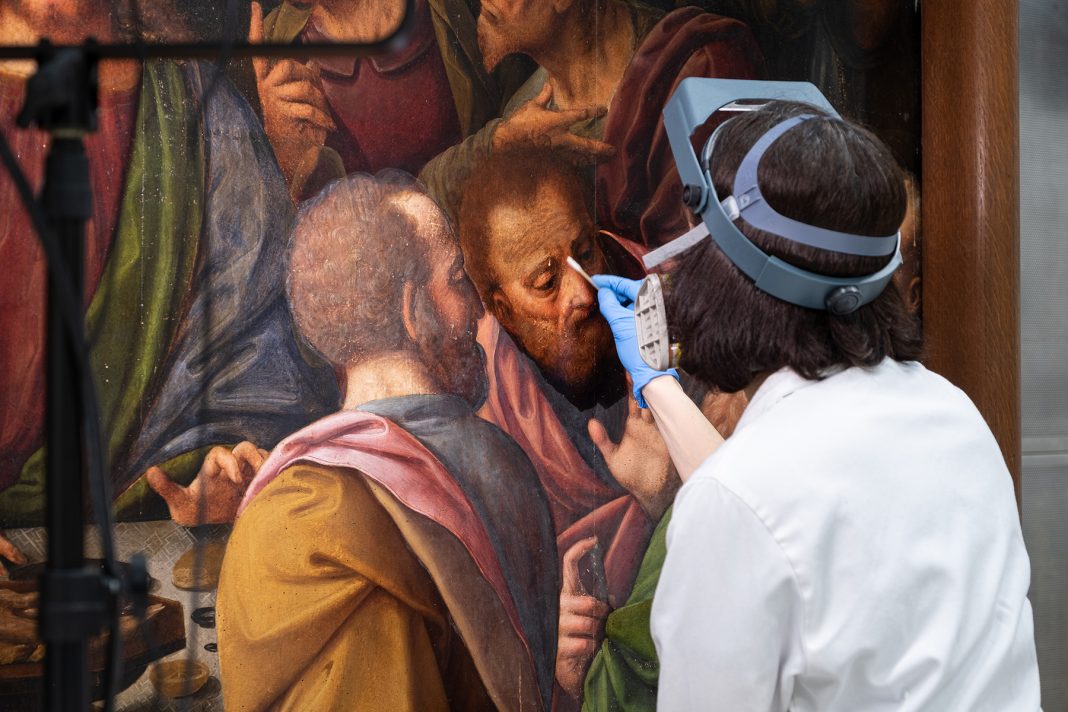 Conservazione, ricerca e innovazionehttps://www.exibart.com/repository/media/formidable/11/img/0fb/CCR_LaboratorioRestauro_1800x1200-1068x712.jpg