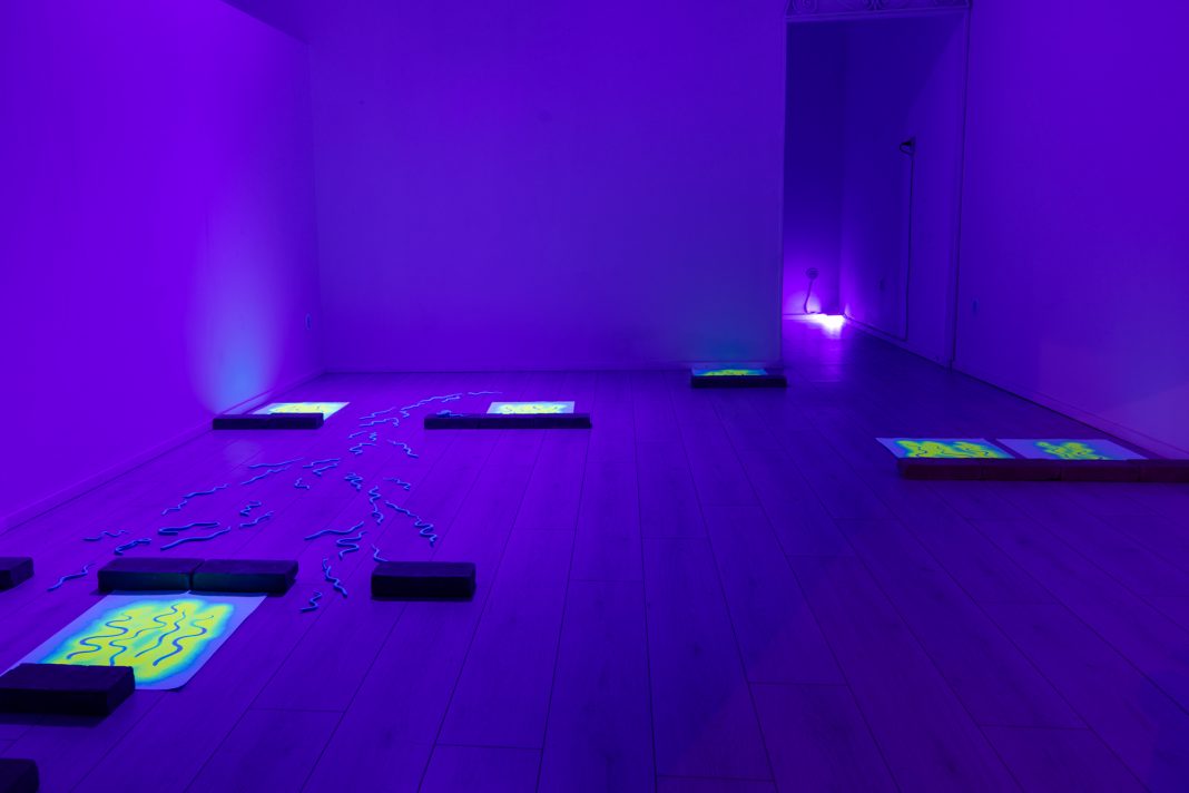 Era una giornata in cui tra un minuto nevicahttps://www.exibart.com/repository/media/formidable/11/img/137/adinda-4-1068x712.jpg